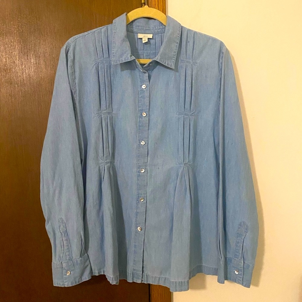 J jill chambray woman’s button down shirt